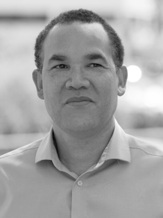 Dr Chikomo